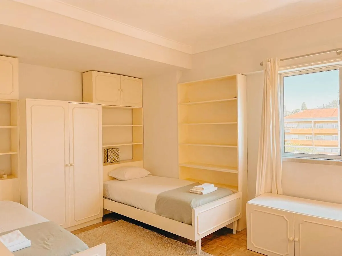 Lisbon River Vista - 2 Bedroom Terrace Retreat